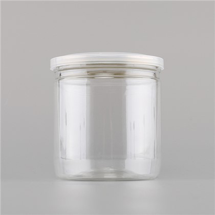 Konservētas plastmasas burkas